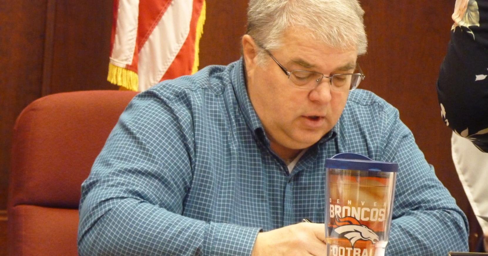 Muscatine County Supervisors table compensation decision - Vimarsana News