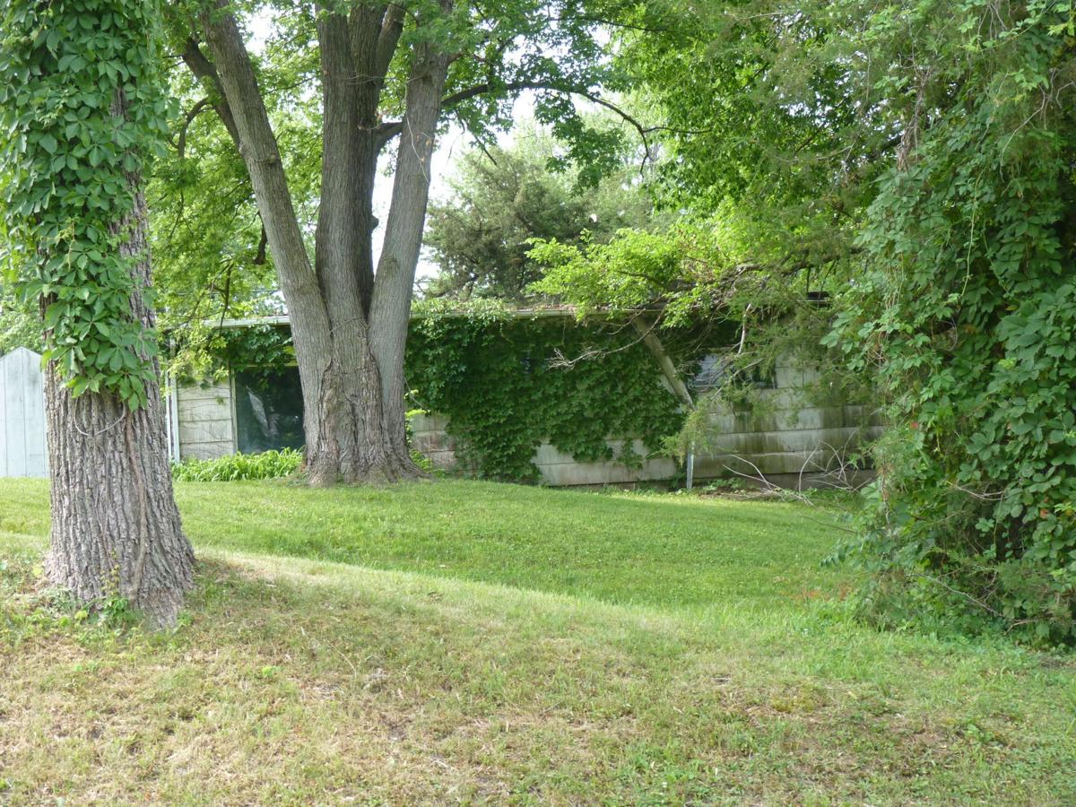 A tear-down in Muscatine
