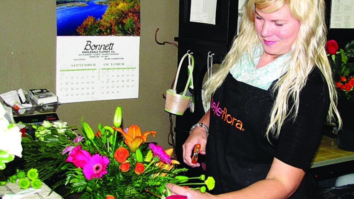 A Change From Making Change A Job As A Cashier Led To A Career As A Floral Designer For A Local Woman Local Muscatinejournal Com