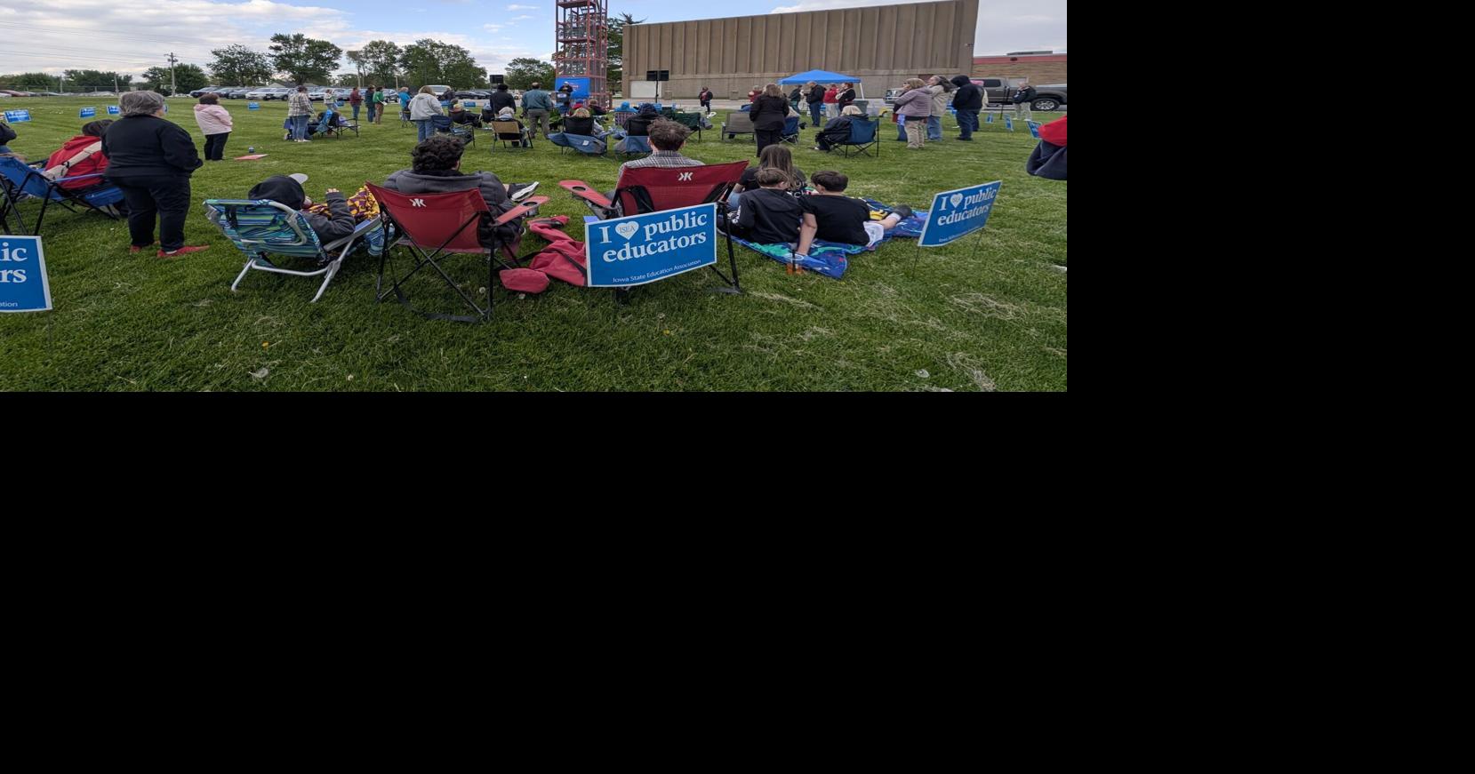 Regional educators unite in Davenport to support public schools