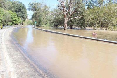 Illinois River Closes Roads Campgrounds Local News