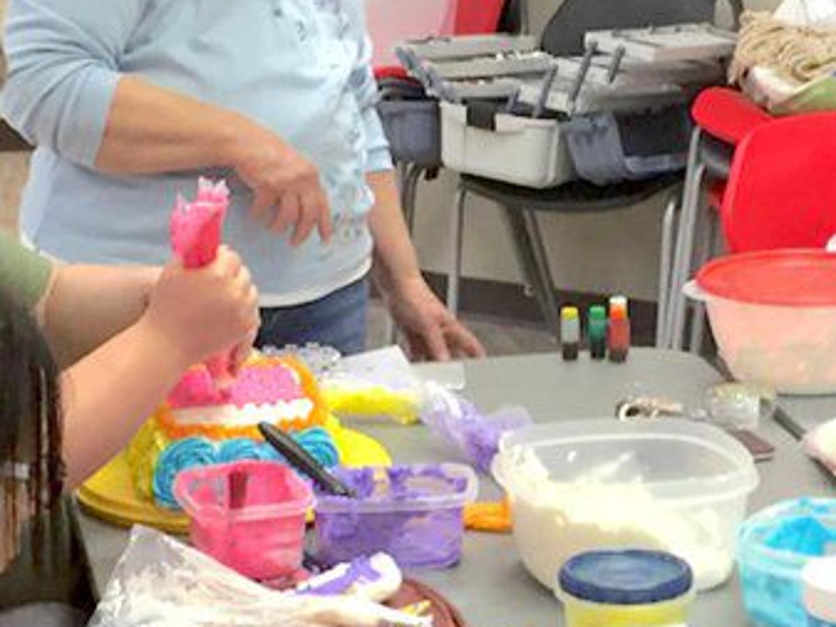 Cake Decorating Classes Popular Lifestyles Muskogeephoenix Com