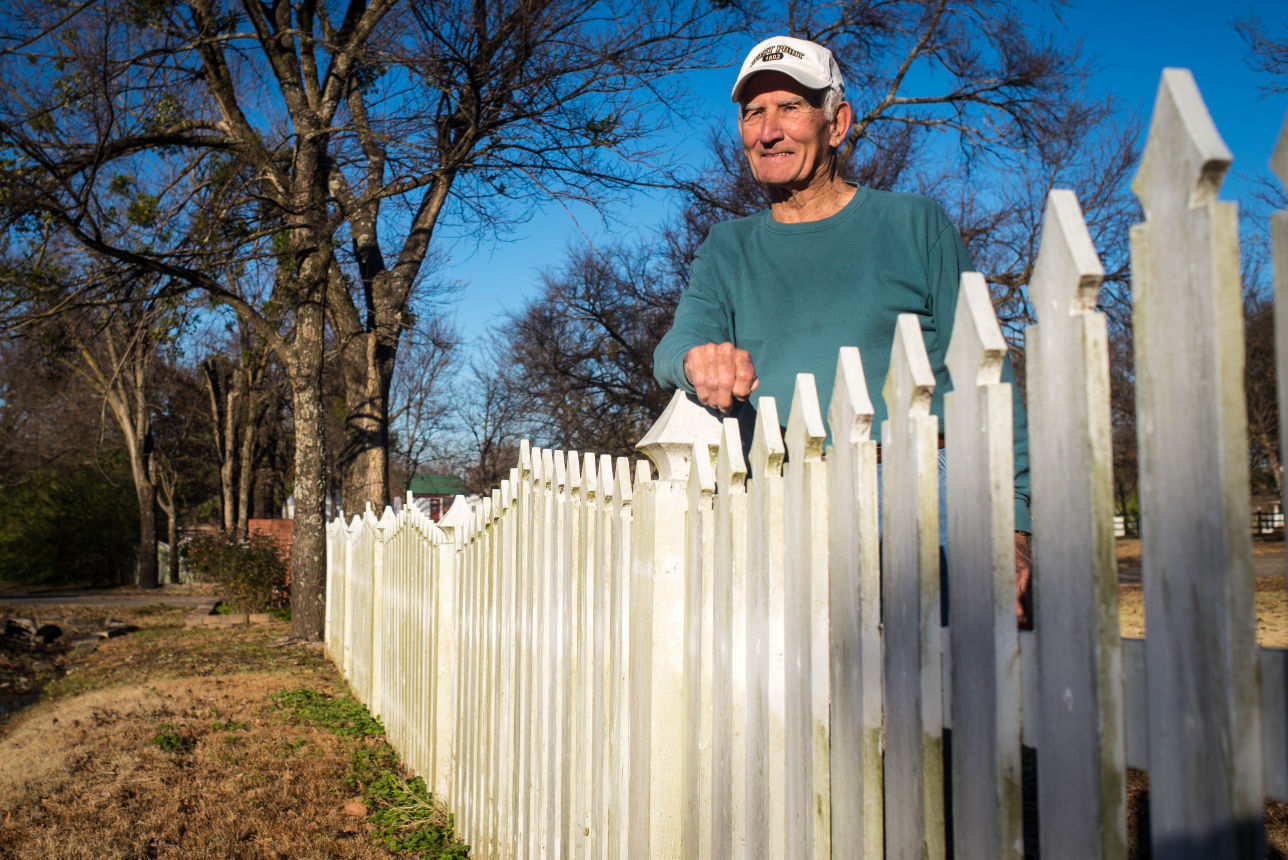 Good fences make good neighbors — Fences are like ribbons, wrapping a homes exterior Community muskogeephoenix