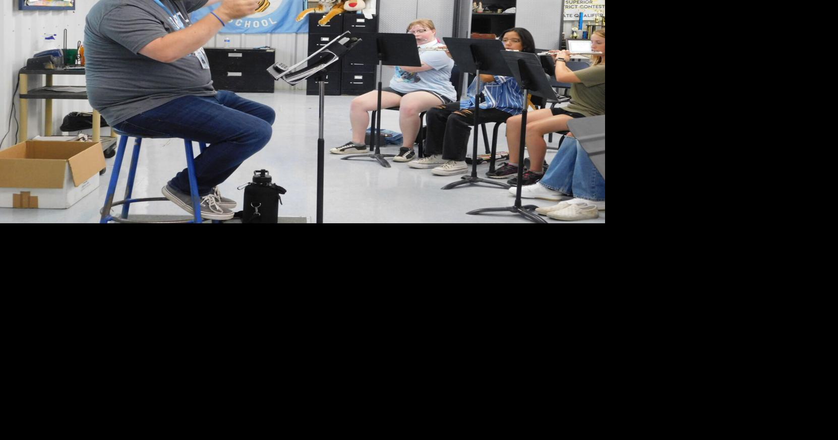 Oktaha students get acquainted with new band director News