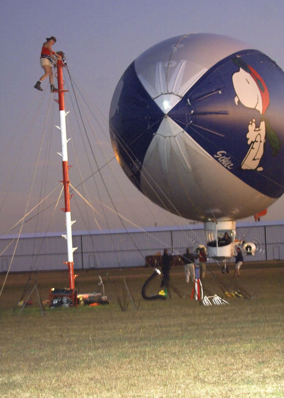 MetLife blimp lands at Davis Field Airport | Gallery | muskogeephoenix.com