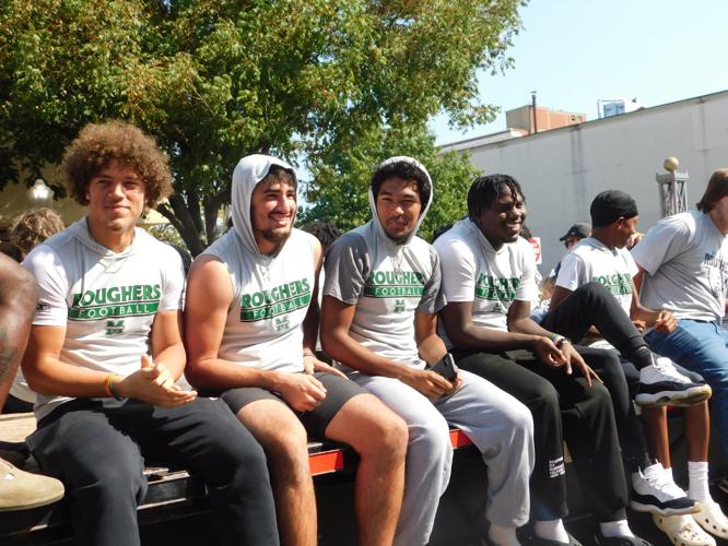 Muskogee High homecoming hits home for graduates | | muskogeephoenix.com