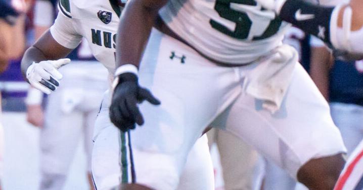 FOOTBALL: Alexander sets the tone for Roughers' young line