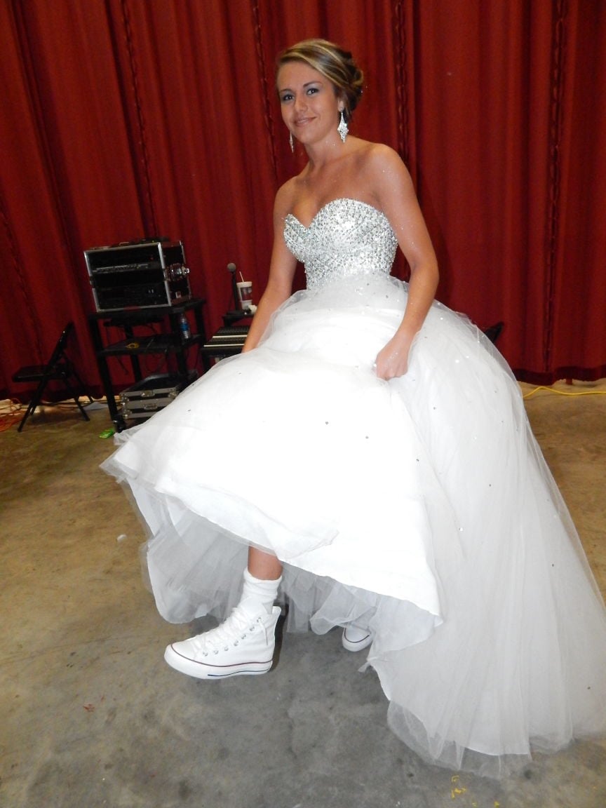 wedding dress with tennis shoes