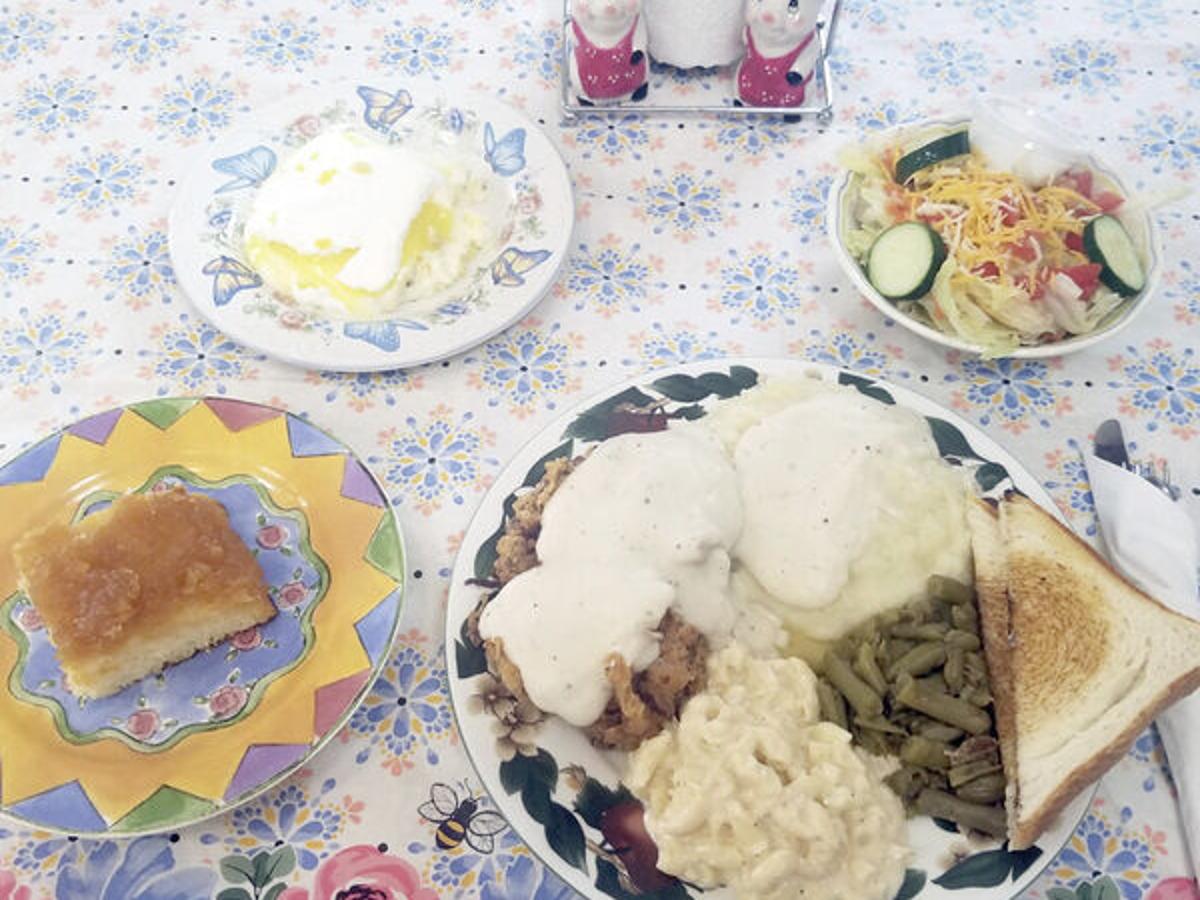 Dining Spotlight Sisters Farmhouse Cafe Lifestyles Muskogeephoenix Com