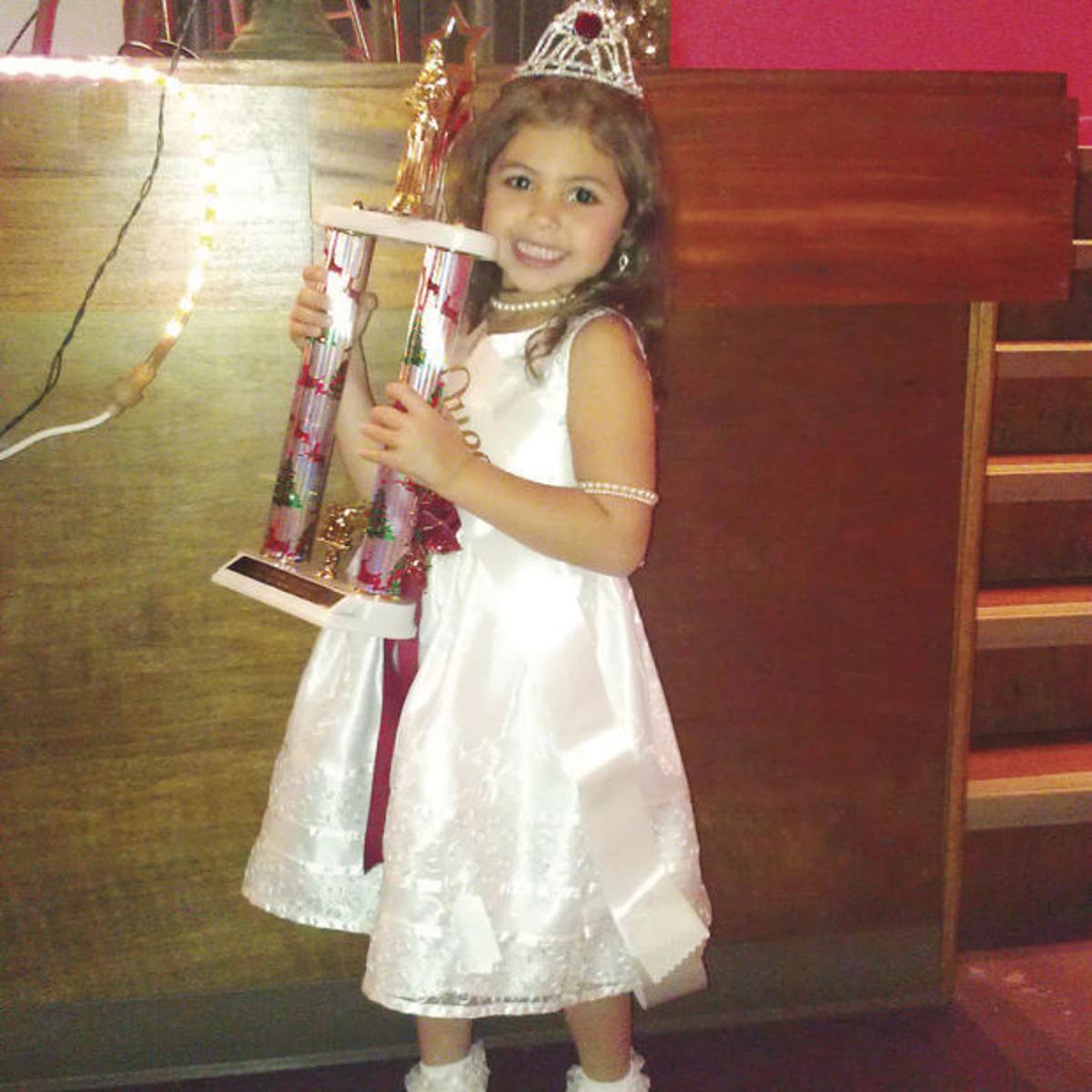 Miss Merry Christmas Pageant Winners Lifestyles Muskogeephoenix Com