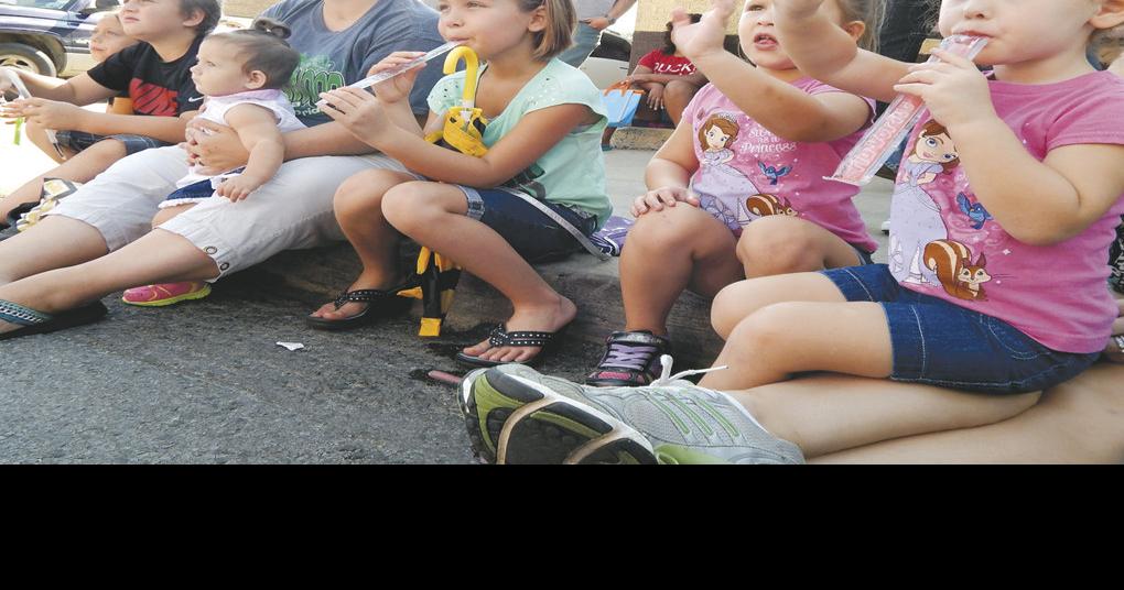 Cherokee parade a tradition for watchers Local News