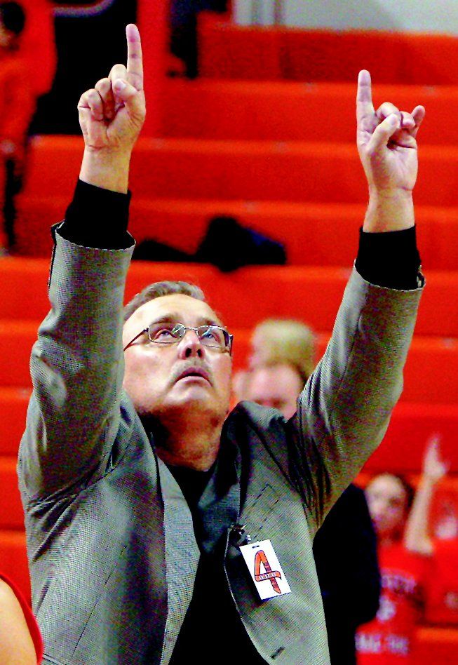 Littell gets hefty raise: OSU women's coach's hike nearly $100,000, to  almost $300,000 per season | Sports | muskogeephoenix.com