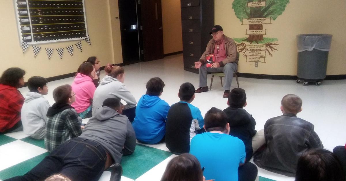 MUSKOGEE PUBLIC SCHOOLS: Author Tim Tingle visits Muskogee schools MUSKOGEE PUBLIC SCHOOLS: Author Tim Tingle visits Muskogee schools