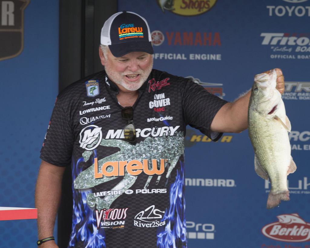 Mississippi angler leads, one local in top 10 at Three Forks