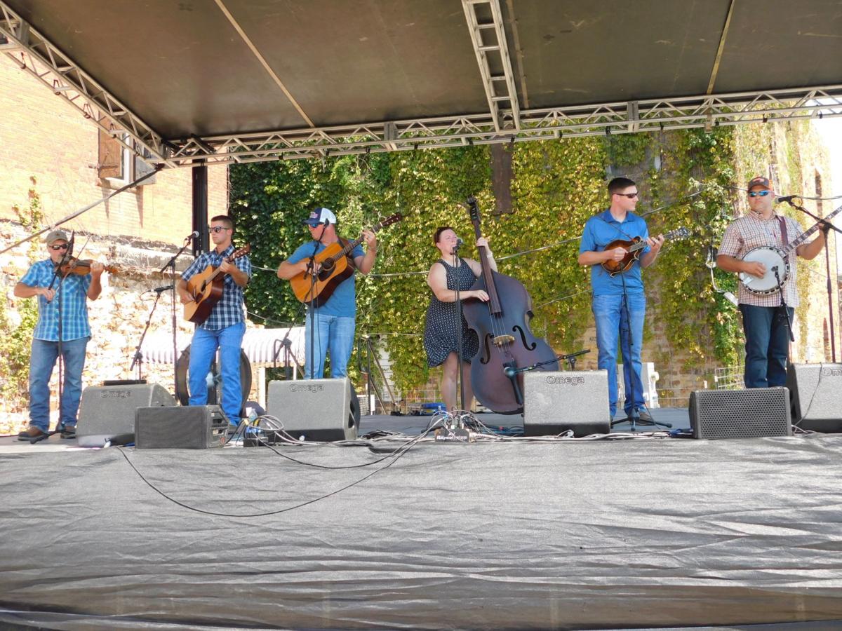 Chili, bluegrass heat up downtown Wagoner News