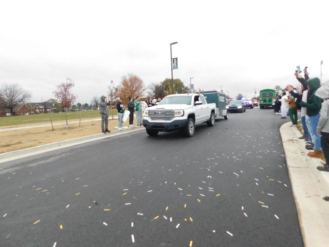 Fans and family send Roughers off to State Championship game | News ...