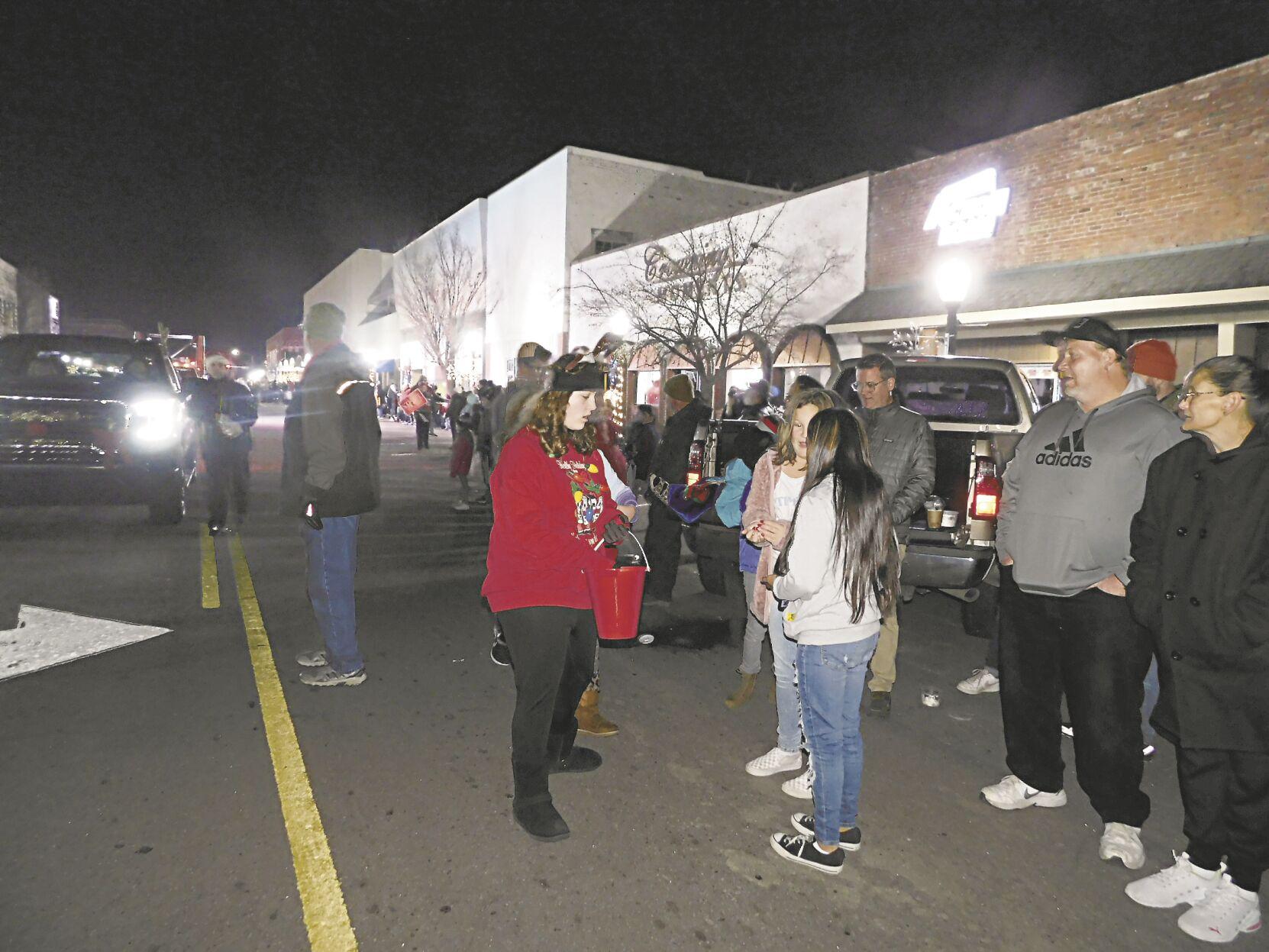 2022 Muskogee Christmas Parade Residents Line Downtown Streets For Muskogee Christmas Parade | Community |  Muskogeephoenix.com