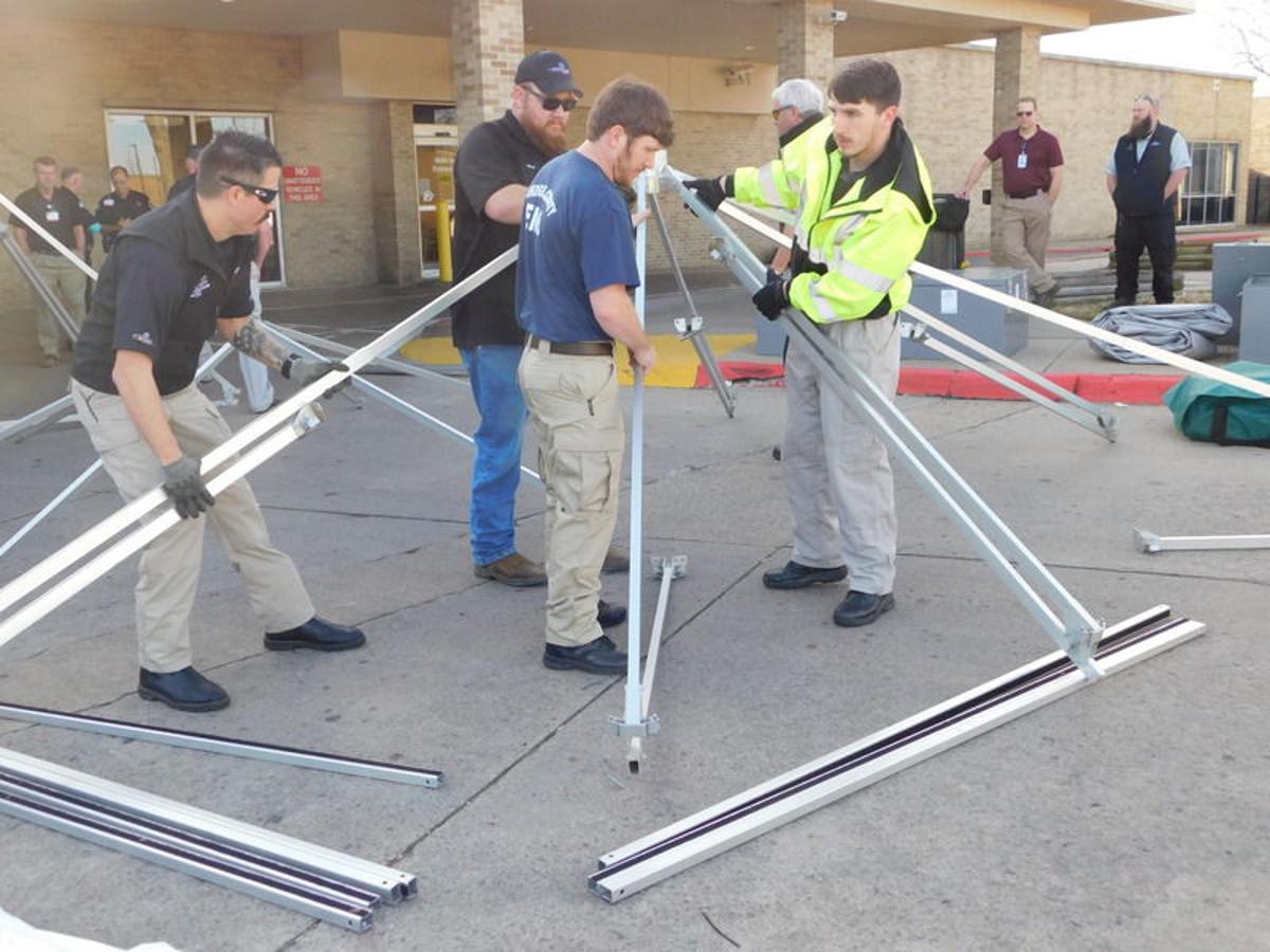 Tent Set Up To Triage Patients At Saint Francis News Muskogeephoenix Com