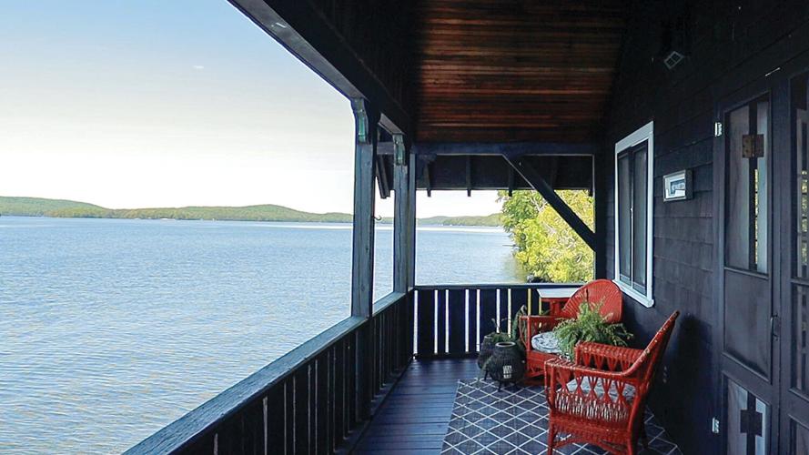 Boathouse property on Lake of Bays comfortably sleeps over 20 people