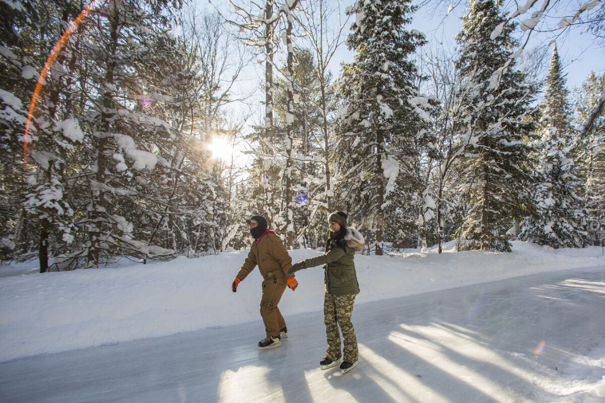Best Outdoor Winter Activities (and Cozy Treats) to Enjoy Over the Holidays in Cottage Country