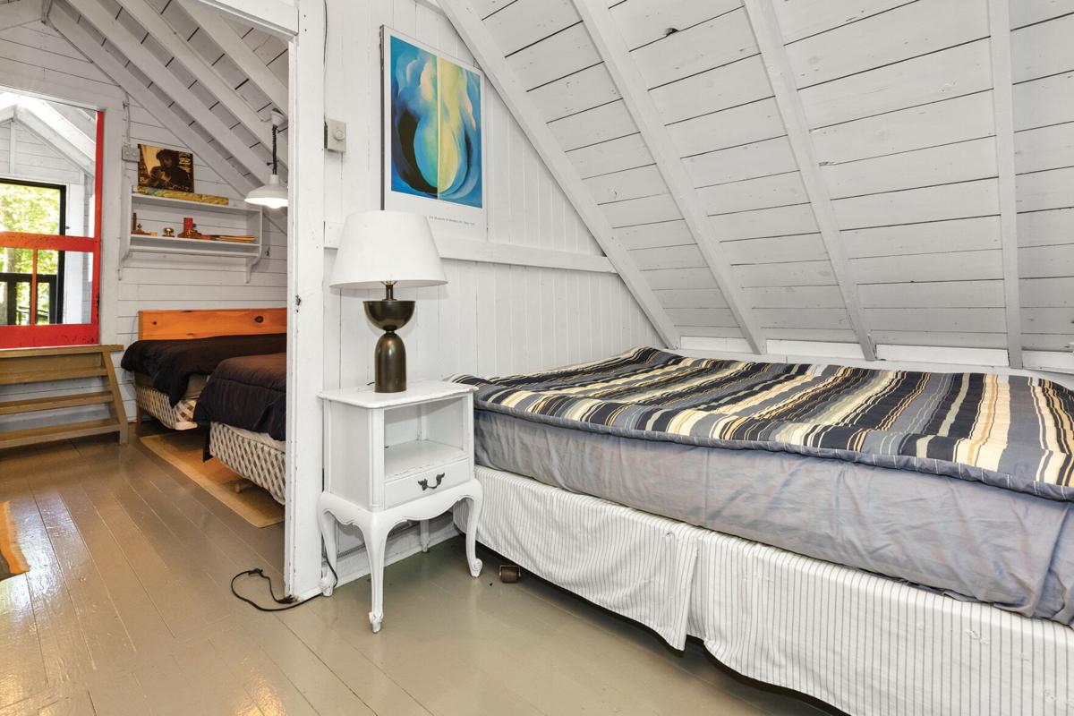 Boathouse property on Lake of Bays comfortably sleeps over 20 people