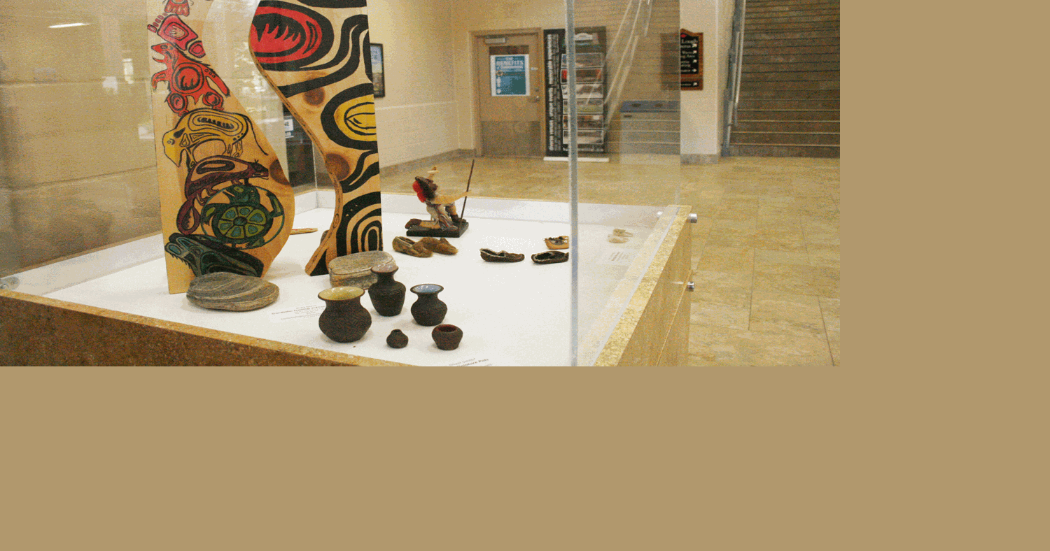 Cultural exhibit shines spotlight on aboriginal art