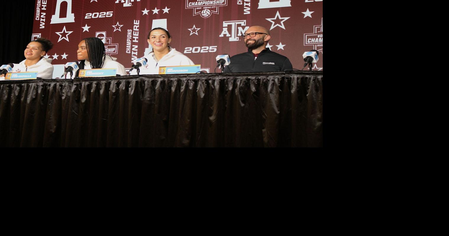 Texas A&M-Pitt matchup features plenty of reunions