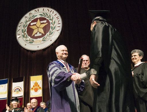 Robert Gates' final graduation ceremony