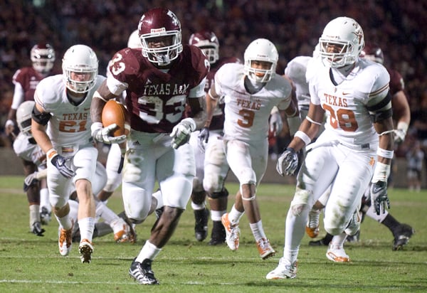 Why did Texas and Texas A&M start playing on Thanksgiving Day?