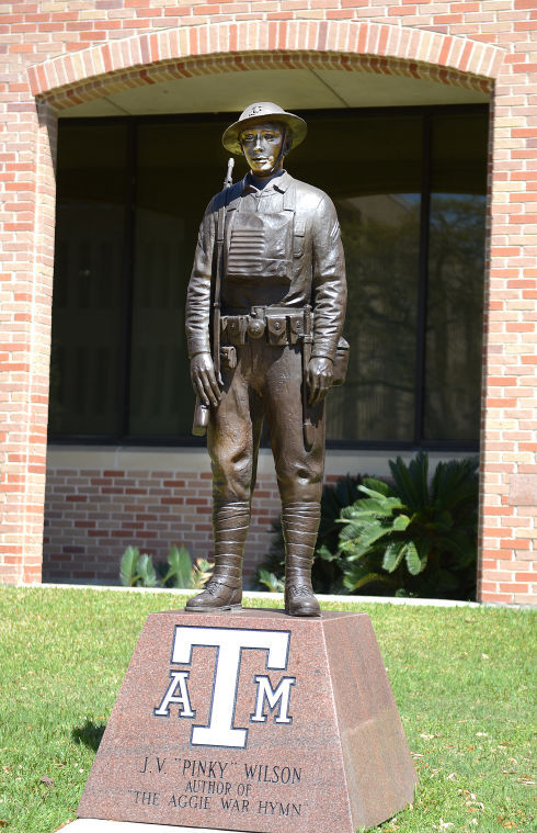 Pinky Wilson statue