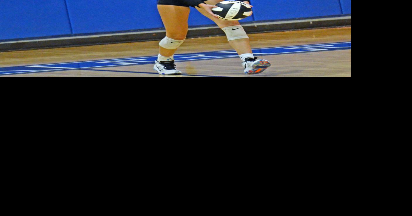 [PHOTOS] NCHSAA Volleyball Playoffs_South Johnston at Hunt High