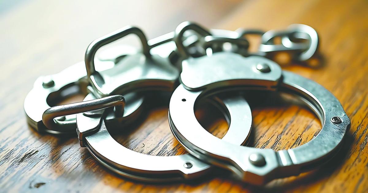 Woman Rescues Man Woman helps man escape Trooper’s custody | News | mydailyrecord.com