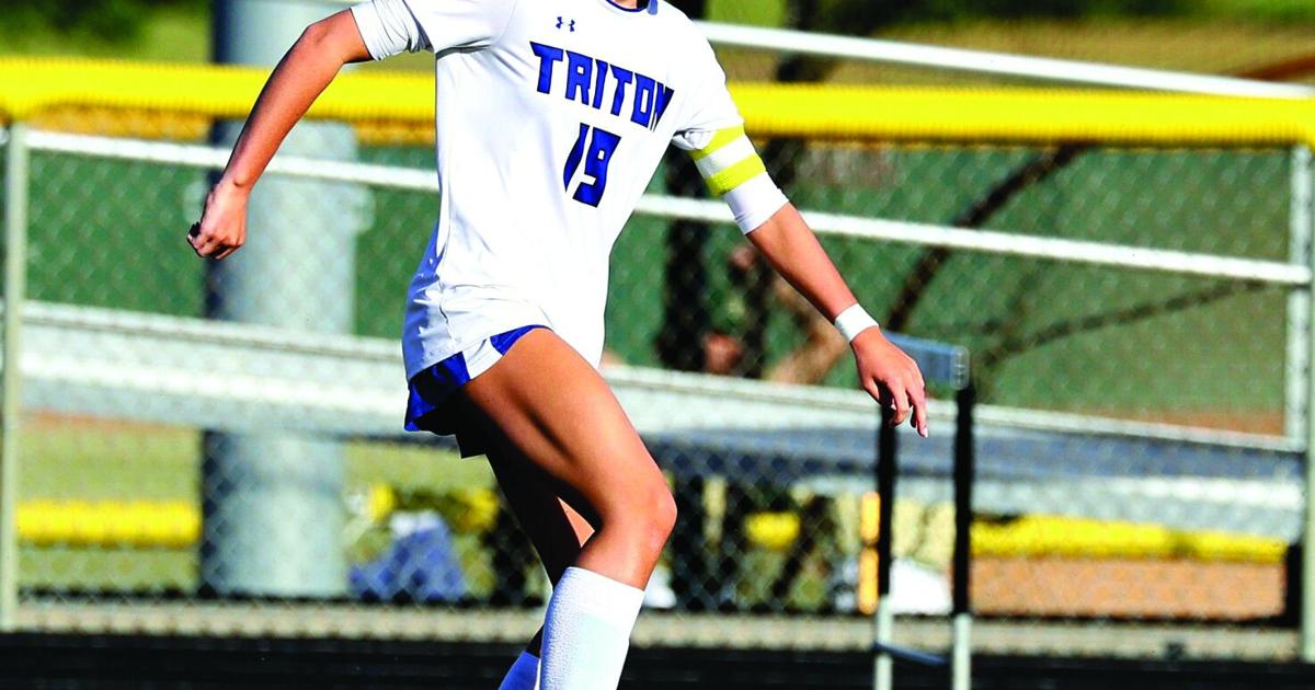 Hawks top rival South
