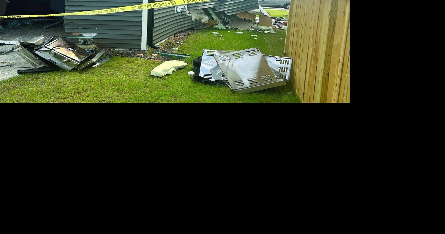 Angier police search for driver who crashed into home
