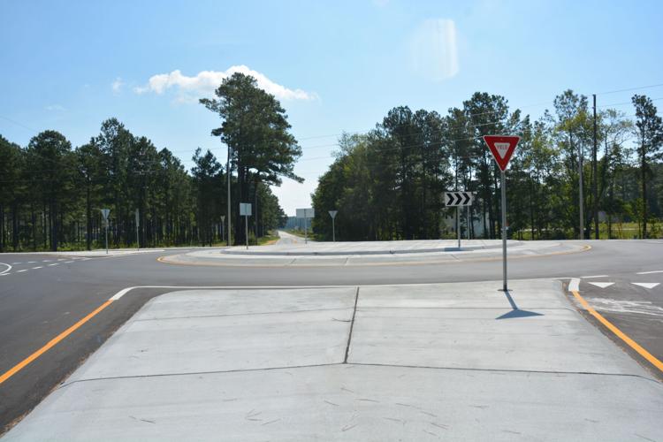 Horseshoe Bend Road reopens with roundabout News