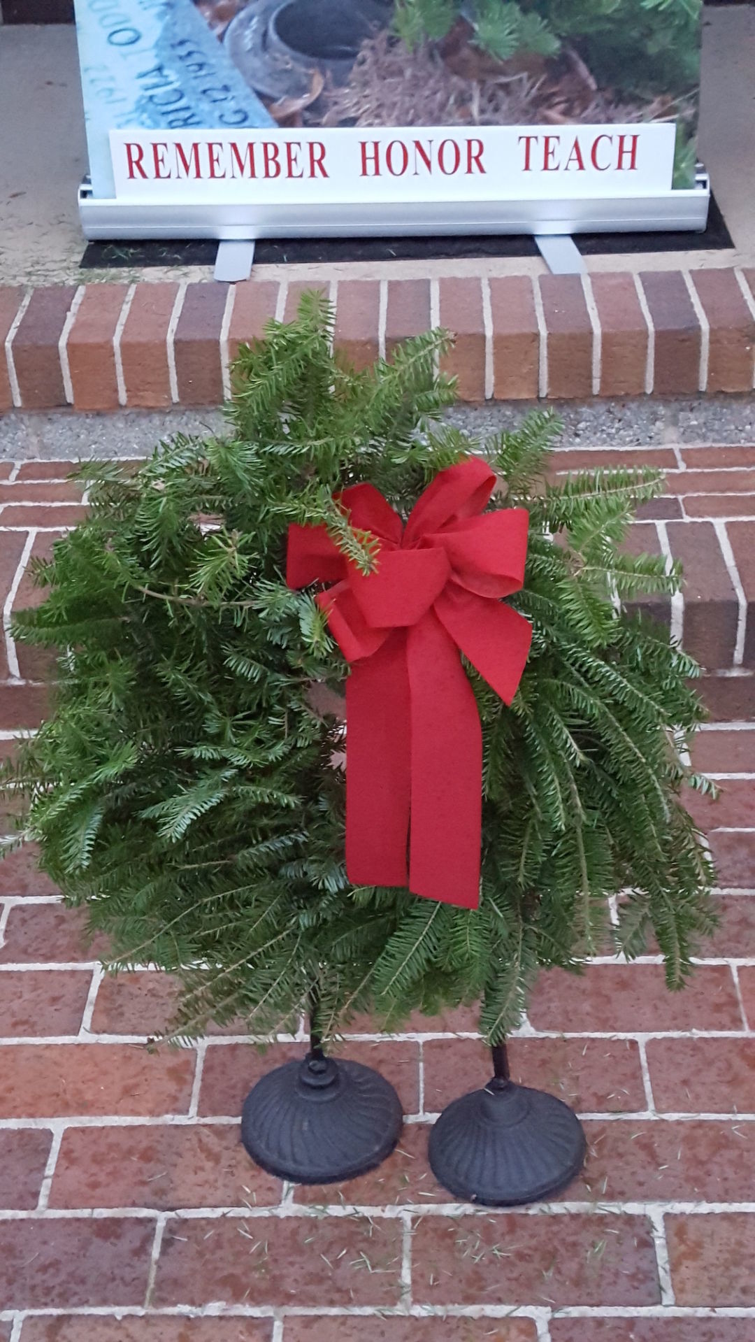 American Legion Auxiliary raising funds for wreaths Spotlight