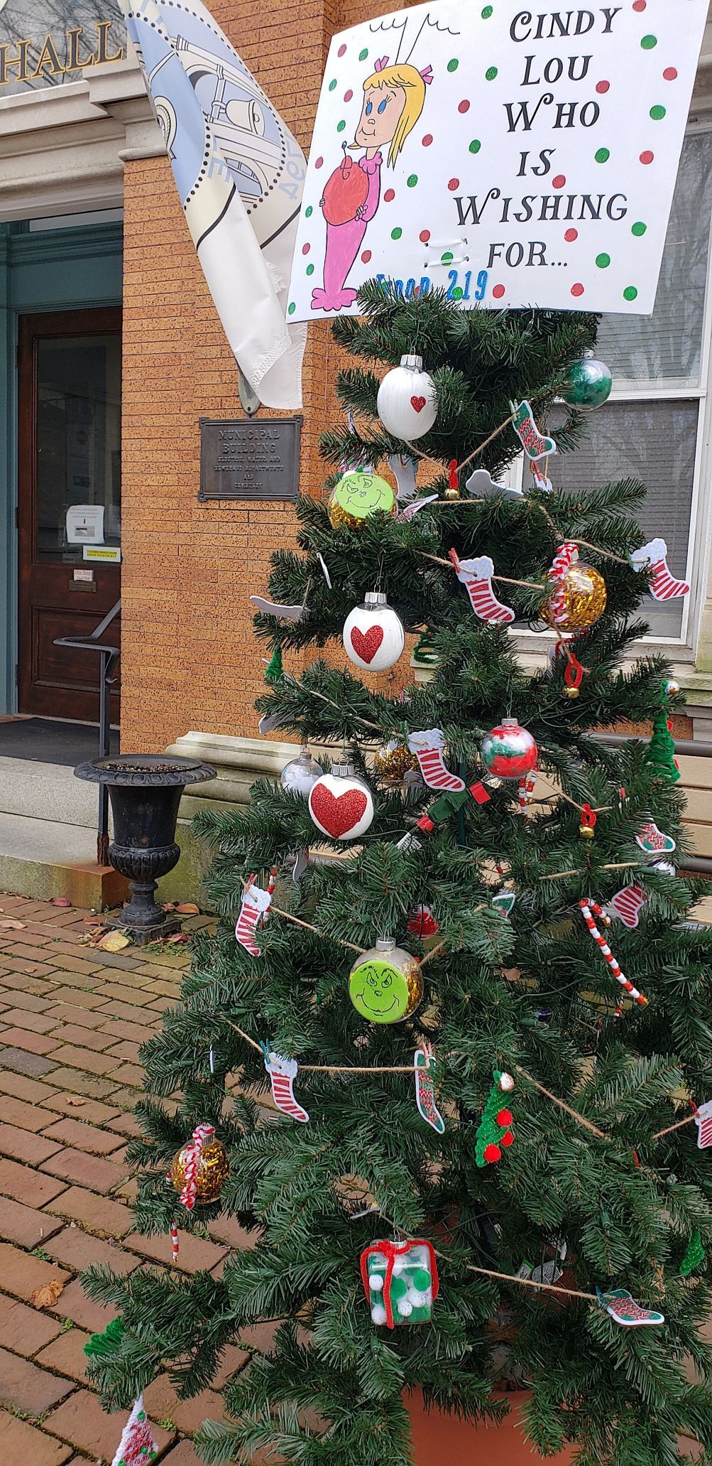 Tree Decorating Contest