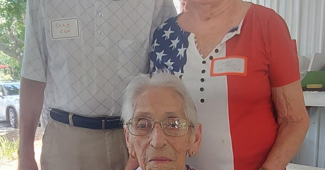 Edna Cox the oldest surviving member of CHS celebrates with fellow alumni