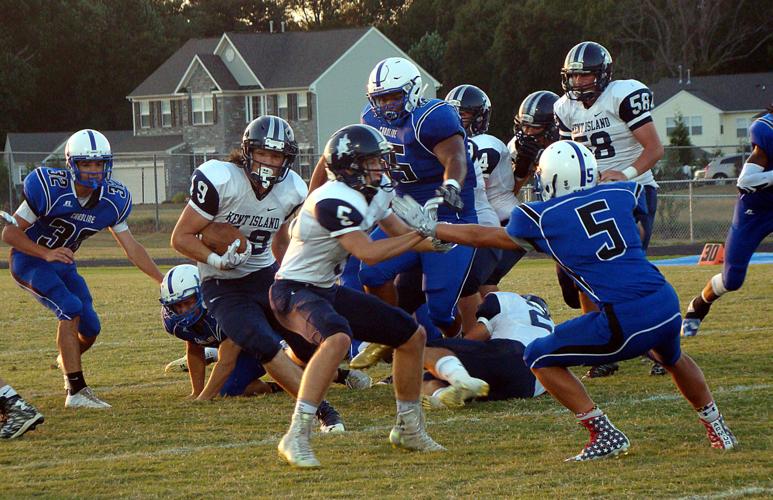 Bucs beat Bulldogs on Doyle's TD return Sports