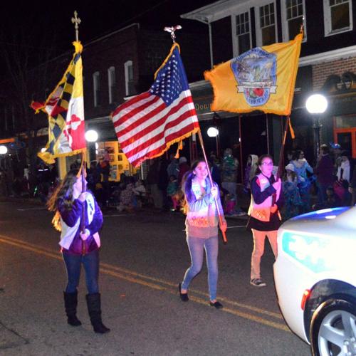 Photo Gallery 2015 Denton Holiday Parade Photos