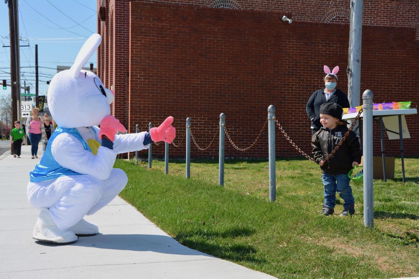 Bunny deputizes 2 for Easter duty in Kent News