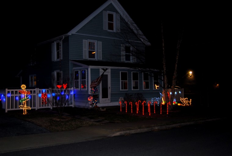 Holiday lights in Denton Featured