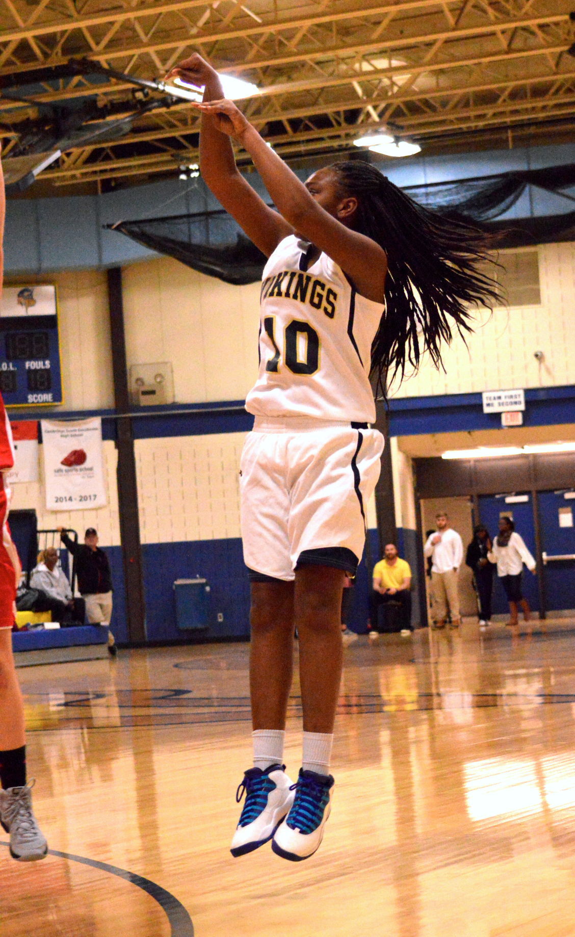 vikings sweep saints in