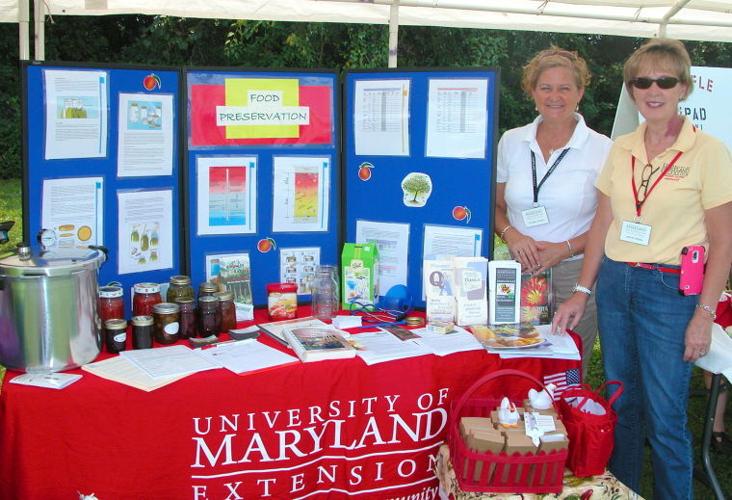 Crowd turns out for Sudlersville Peach Festival Queen Annes County