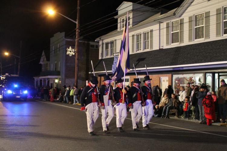 Centreville Christmas Parade Featured