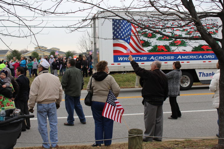 Wreaths Across America convoy stops at KI American Legion Post