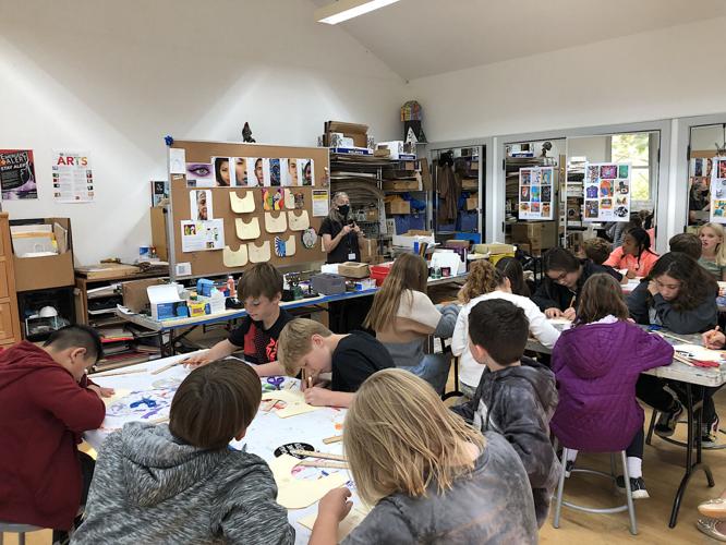 KES art students visit Academy Art Museum to inspire artmaking Arts