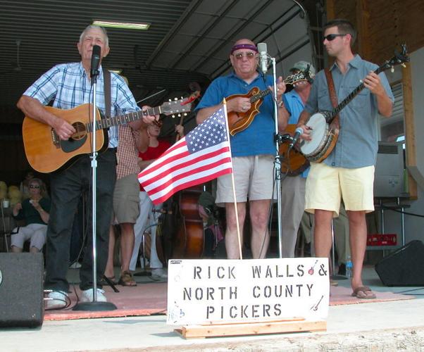 Crowd turns out for Sudlersville Peach Festival Queen Annes County