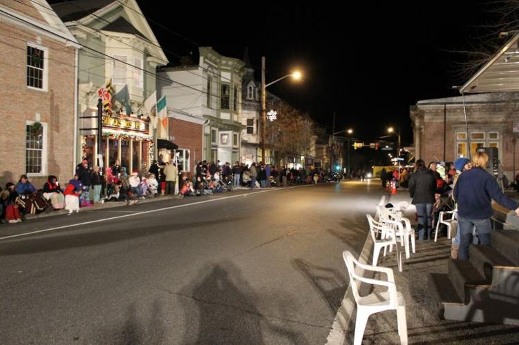 Centreville Christmas Parade Featured