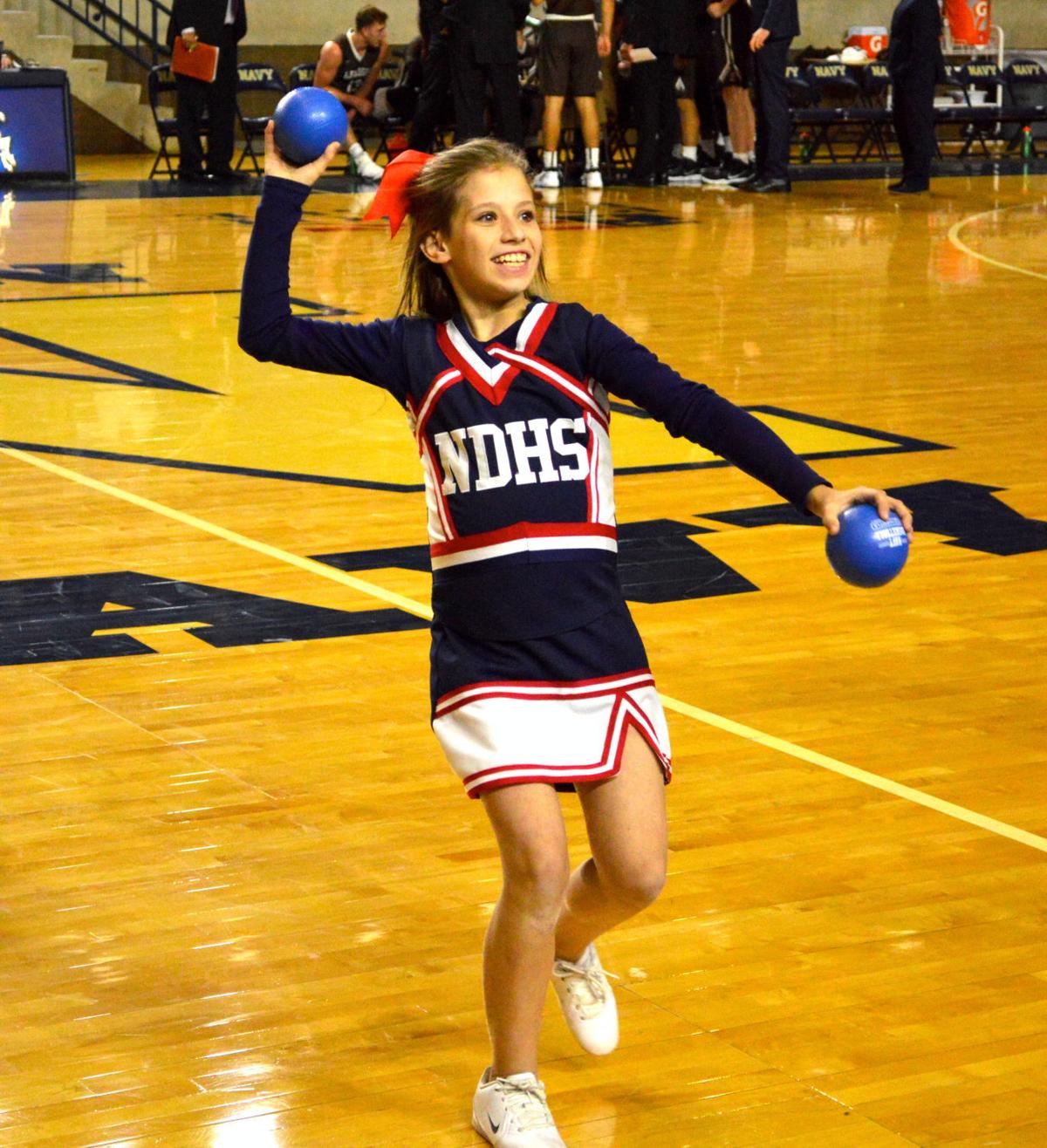 Photo Gallery Nd Cheer Team Performs At Naval Academy Sports